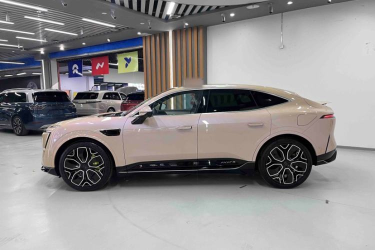 Used  11 2024 630 Rear-Wheel Drive Edition with Three Lasers
