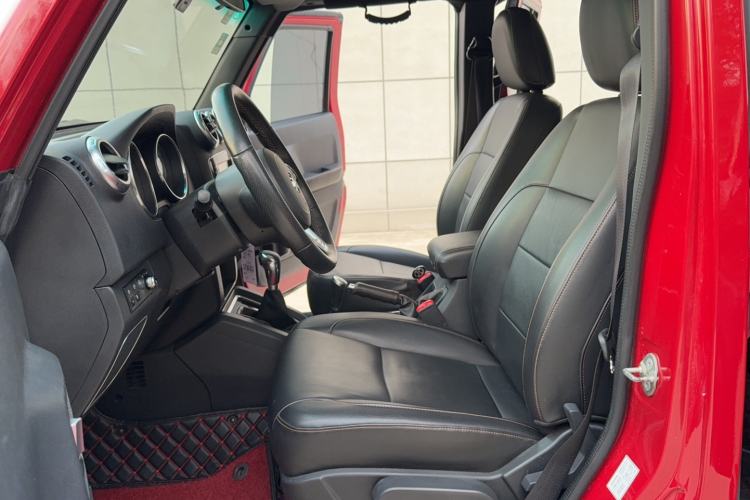 Used Beijing Auto BJ40 2016 40L 2.3T Automatic All-Wheel Drive Premium Edition
