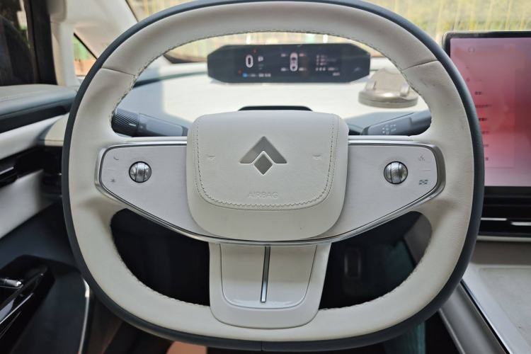 Used  GT 2023 710 Rear-Drive Ultra-Charging Version
