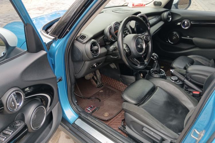 Used  MINI 2015 2.0T COOPER S Five-Door Edition
