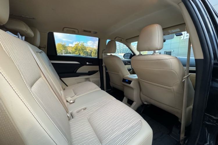 Used Toyota Highlander 2018 2.0T Four-Wheel Drive Elite Edition 7 Seats China V Standard
