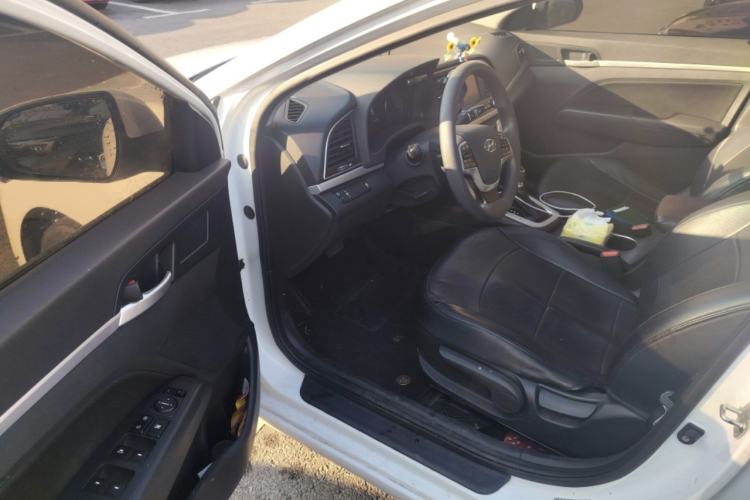 Used Hyundai Elantra 2016 1.6L Automatic ZhiXuan – Elite Version