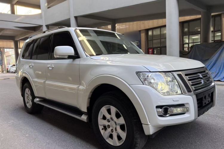 Used Mitsubishi Pajero 2019 3.0L Automatic Standard Edition
