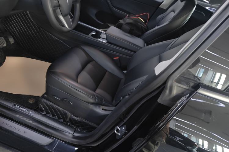 Used Tesla Model Y 2022 Rear-Wheel-Drive Version