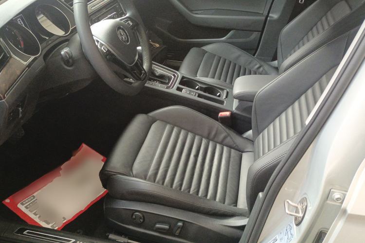 Used Volkswagen Magotan 2018 Facelift 330TSI DSG Luxury Model
