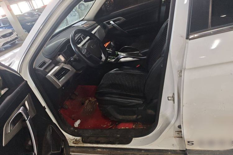 Used Geely Auto Emgrand X7 Sport 2018 1.8TD Manual Two-Wheel Drive Zhiya Model
