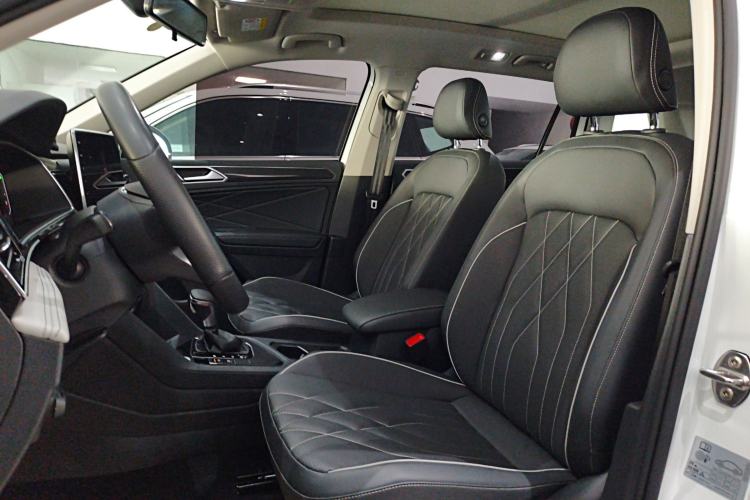 Used Volkswagen Tiguan L 2024 300TSI Automatic Two-Wheel Drive Smart Edition