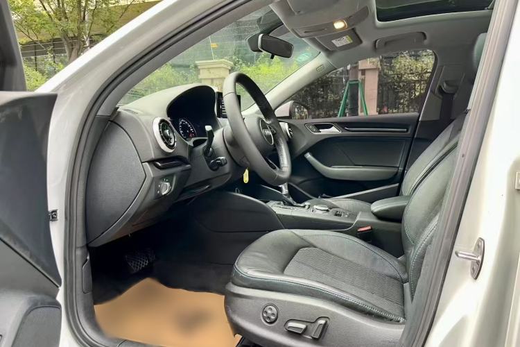 Used Audi A3 2017 Limousine 35 TFSI Fashion Model
