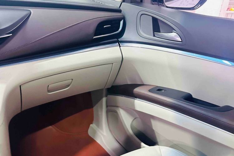 Used Buick GL8 2020 Land Business Class 652T Luxury Model
