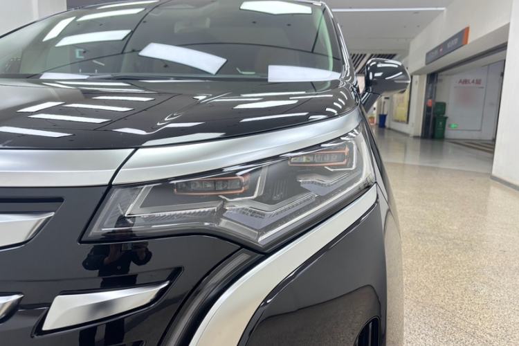 Used Denza D9 2024 DM-i 980 Four-Wheel Drive Prestige Model
