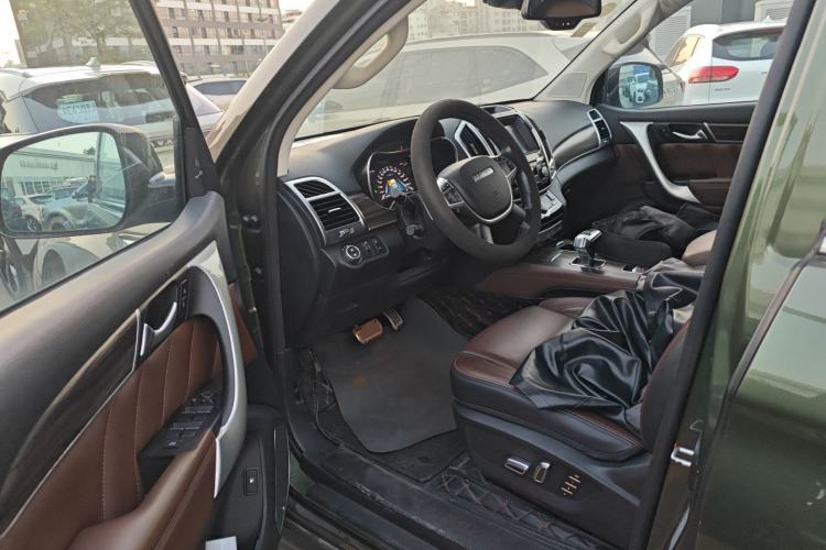 Used Haval H9 2017 2.0T Gasoline 4x4 Luxury 7-Seater
