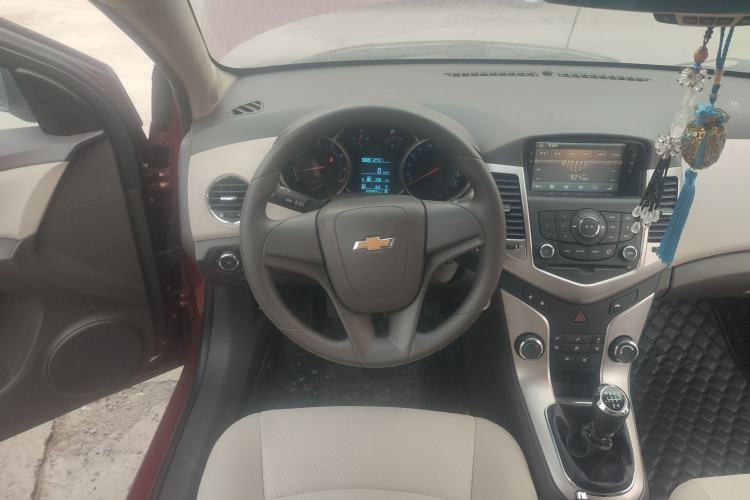 Used Chevrolet Cruze 2015 1.5L Classic SL MT
