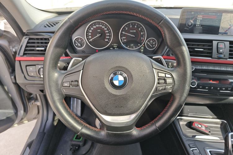 Used BMW 3 Series 2014 320i Sport Design Package

