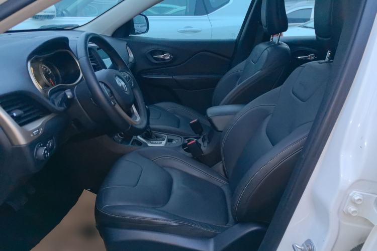 Used  Cherokee 2016 2.0L Superior Edition
