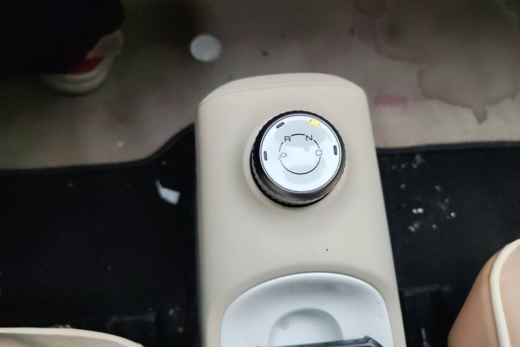 Used Wuling Hongguang MINIEV 2024 3rd Generation 215km Advanced Version
