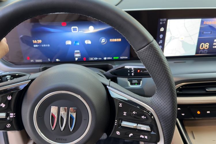 Used Buick GL8 New Energy 2025 Lu Shang Luxury Edition 7-Seater
