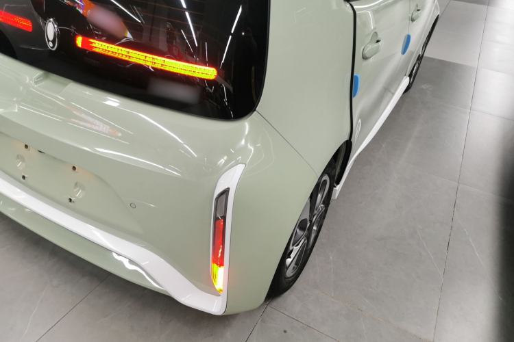 Used ORA White Cat 2022 Xiaoyue Mao Edition 360 km Luxury Model Lithium NMC
