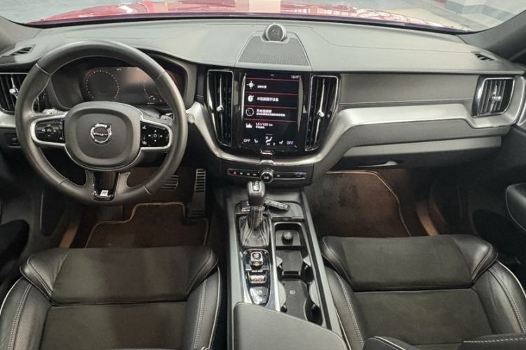 Used Volvo XC60 2018 T5 4x4 Zhiya Sport Edition
