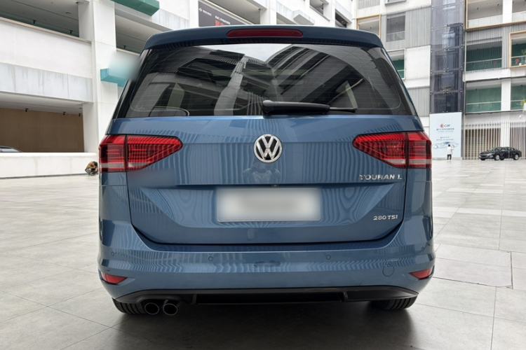 Used Volkswagen Touran 2016 Volkswagen Touran L 280TSI DSG Comfort Edition
