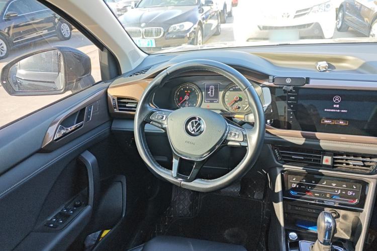 Used Volkswagen Tharu 2021 280TSI Two-Wheel Drive Comfort Edition
