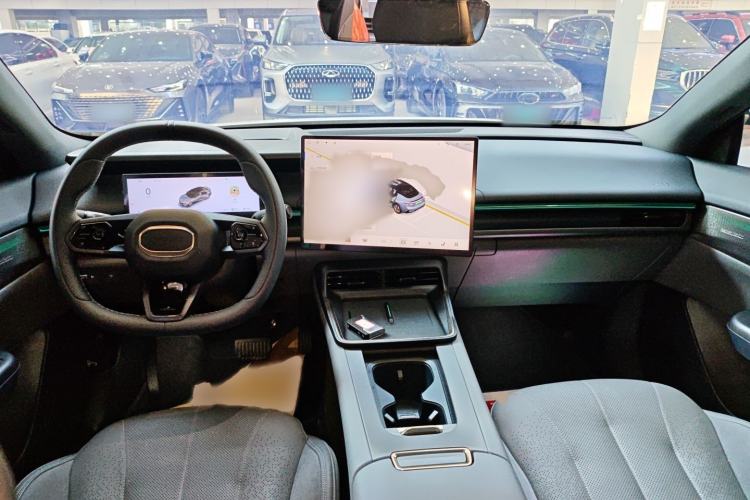 Used Lynk & Co 07 2024 EM-P 126 Long-Range Halo
