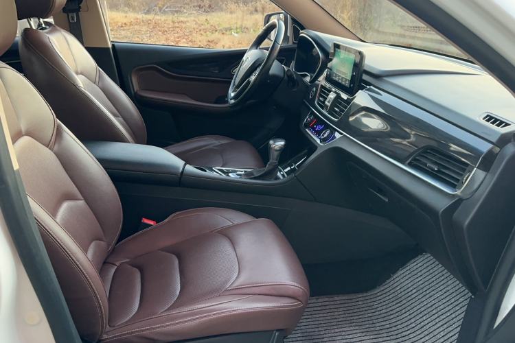 Used Baojun 560 2017 1.5T DCT Prestige Edition
