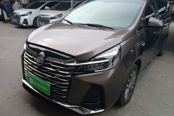 Used Buick GL8 2023 Facelifted Land Cruiser Executive Luxury Version