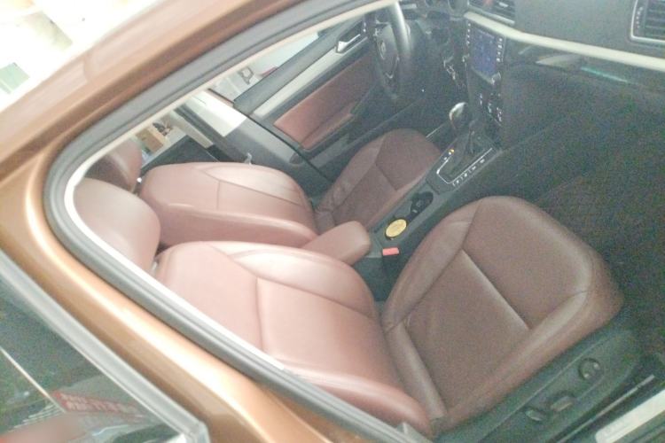 Used Volkswagen Lamando 2017 230TSI DSG Fashion Edition