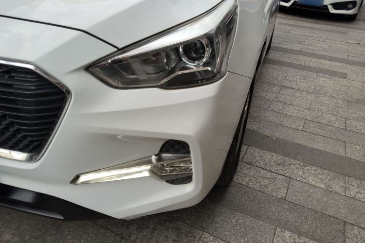 Used Haval M6 2018 Revised Version 1.5T DCT Two-Wheel Drive Urban Style
