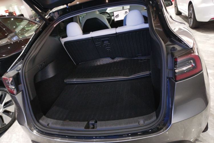 Used Tesla Model Y 2023 Rear-Wheel-Drive Version