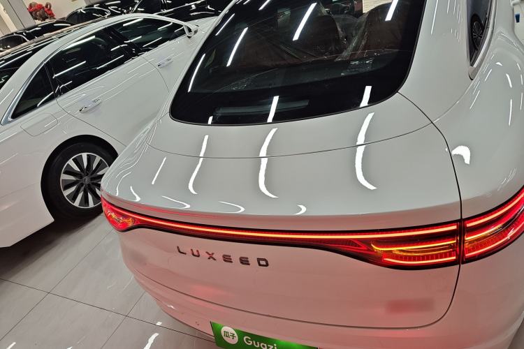 Used Hima Luxeed S7 2024 Pro Model
