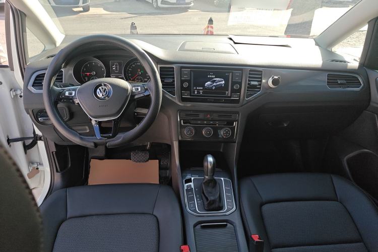 Used Volkswagen Golf Sportsvan 2018 230TSI Automatic Trend Edition
