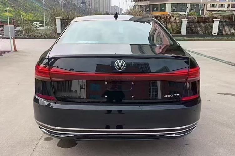 Used Volkswagen Passat 2025 Outstanding Model 380TSI Starry Dragon Edition
