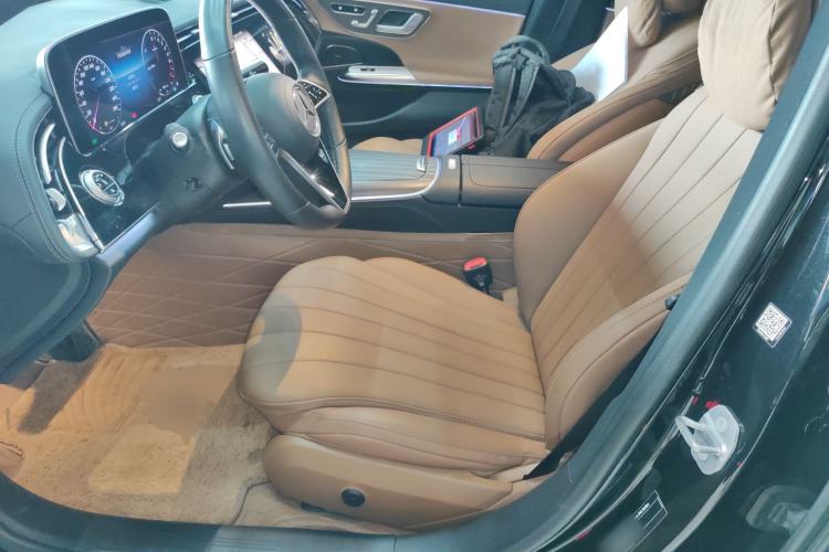 Used Mercedes-Benz E-Class New Energy 2024 E 350 e L Plug-in Hybrid Sedan
