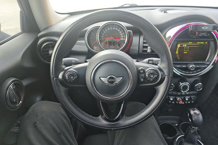 Used  MINI 2016 1.5T COOPER
