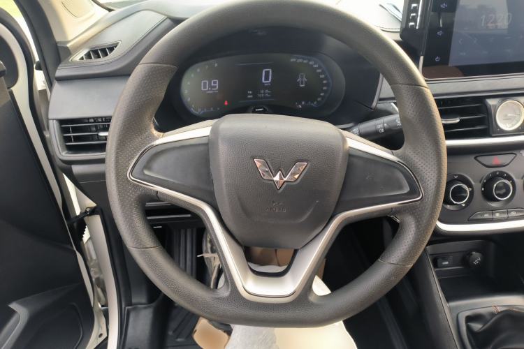 Used Wuling Hongguang S3 2018 1.5L Manual Comfort Model China V Standard