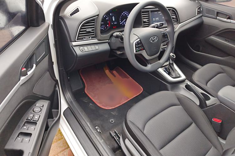 Used Hyundai Elantra 2016 1.6L Automatic ZhiXuan – Elite Version
