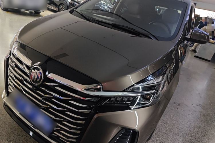 Used Buick GL8 2023 Land Executive Class Comfort Model