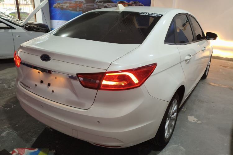 Used Ford Escort 2017 Happiness Edition 1.5L Automatic Fashion Version
