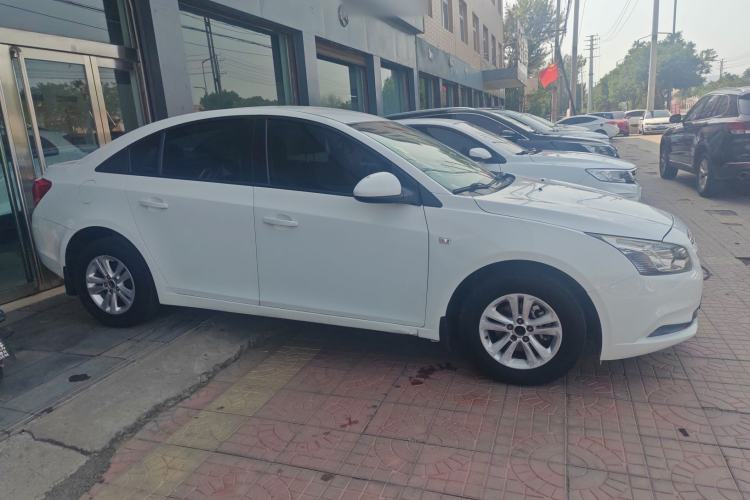 Used Chevrolet Cruze 2015 1.5L Classic SL MT
