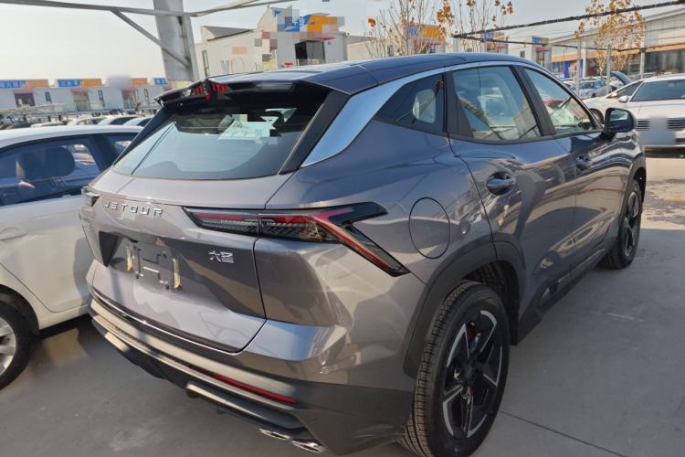 Used JETOUR Dashing 2025 1.5T DCT Luxury Edition
