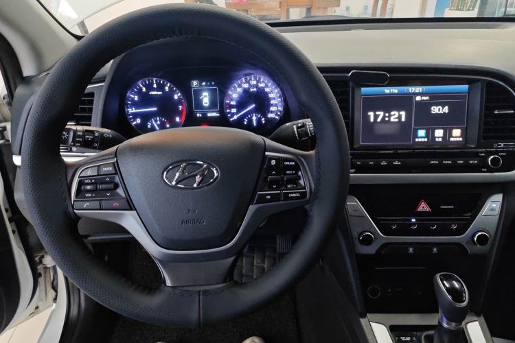 Used Hyundai Elantra 2016 1.6L Automatic ZhiXuan – Elite Version