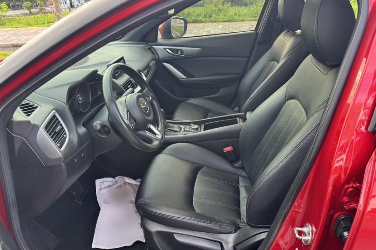 Used Mazda CX-4 2018 2.0L Automatic Two-Wheel Drive Blue Sky Dynamic Version China V Standard
