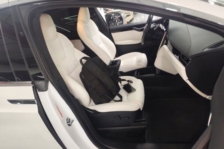 Used Tesla Model X 2019 Long-Range Version
