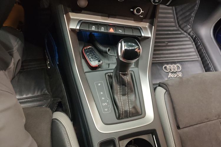 Used Audi Q3 2020 40 TFSI Fashion Dynamic Model
