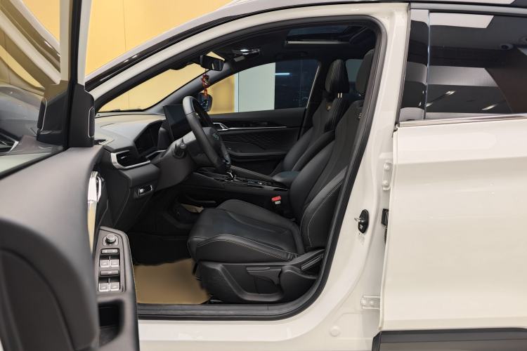 Used Geely Auto Coolray 2025 Bin Yue L 1.5T DCT Starlight Edition
