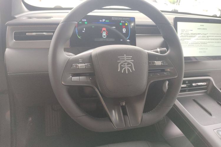 Used BYD Qin PLUS 2025 DM-i Smart Drive 55KM Leading Model
