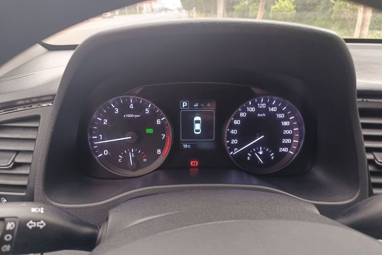 Used Hyundai Elantra 2016 1.6L Automatic ZhiXuan – Elite Version
