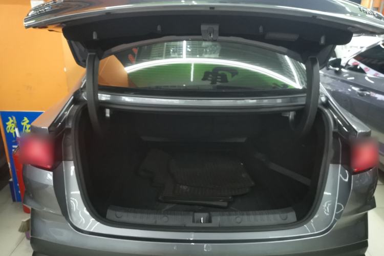 Used BYD Qin L 2024 DM-i 120KM Excellence Model
