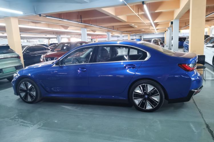 Used BMW i3 2022 eDrive 35 L
